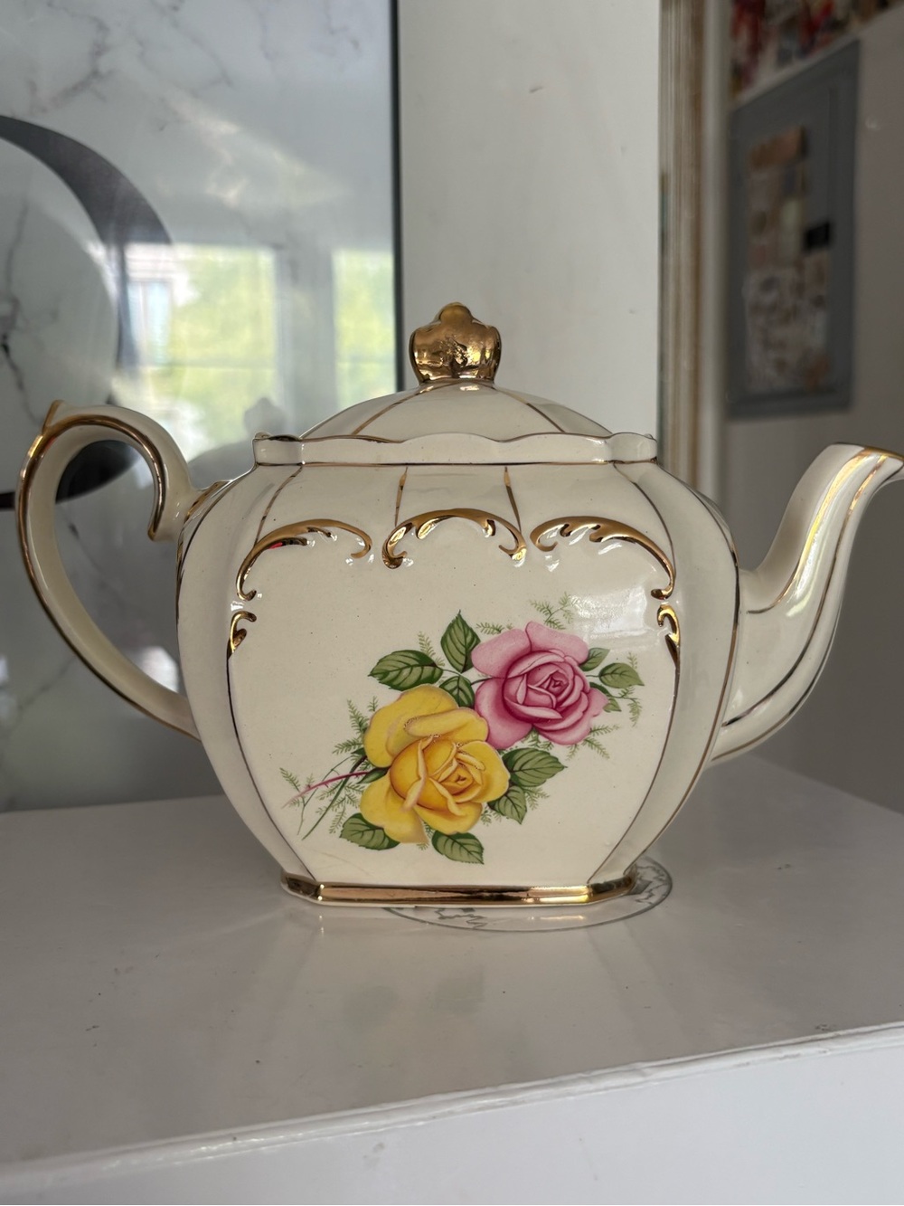 SADLER ENGLAND Yellow and Pink Rose Motif Gold Trim Cube Teapot #2331